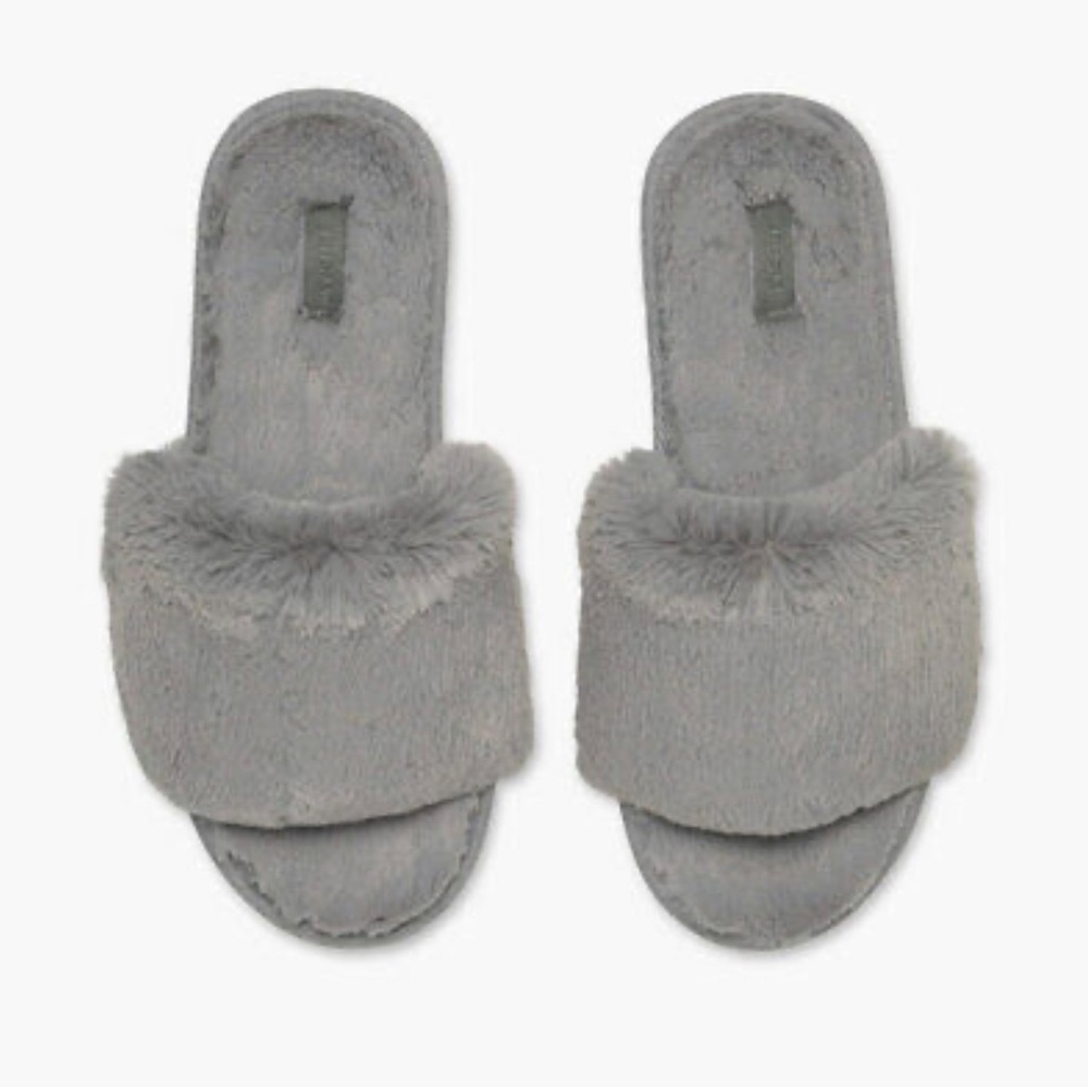 Skims Faux Fur slides NWOT